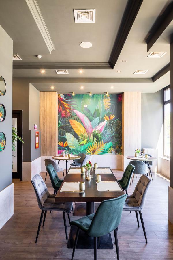 Hotel Rogge Resita Zewnętrze zdjęcie